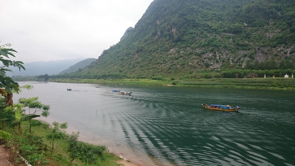 Ho Khanh'S Homestay Фонг Нха Екстериор снимка